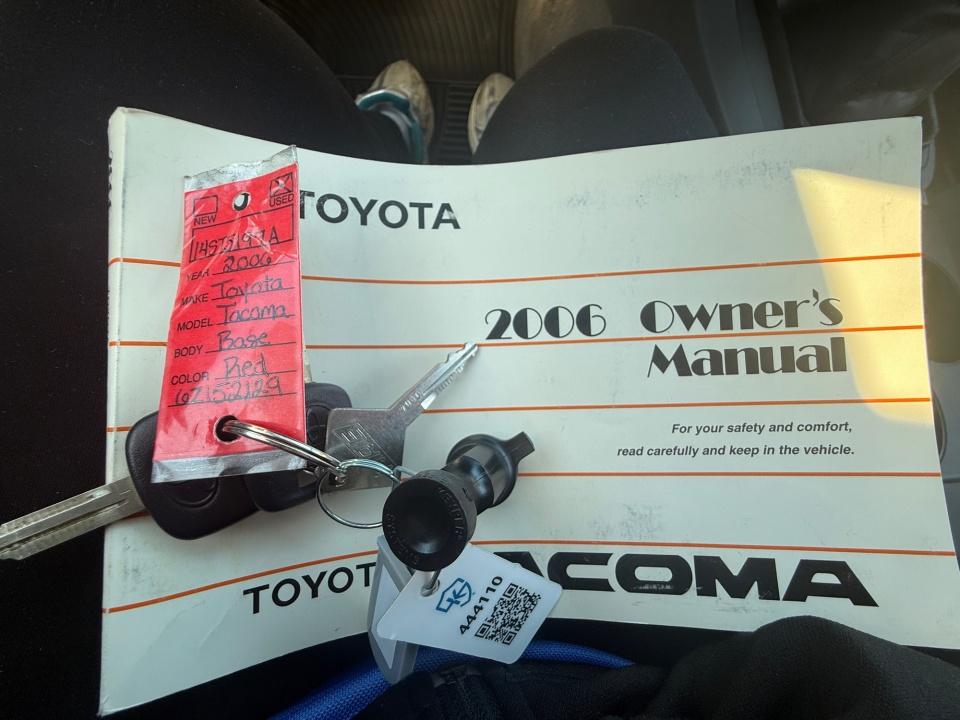 2006 Toyota Tacoma Access 128" Manual 4WD (Natl)