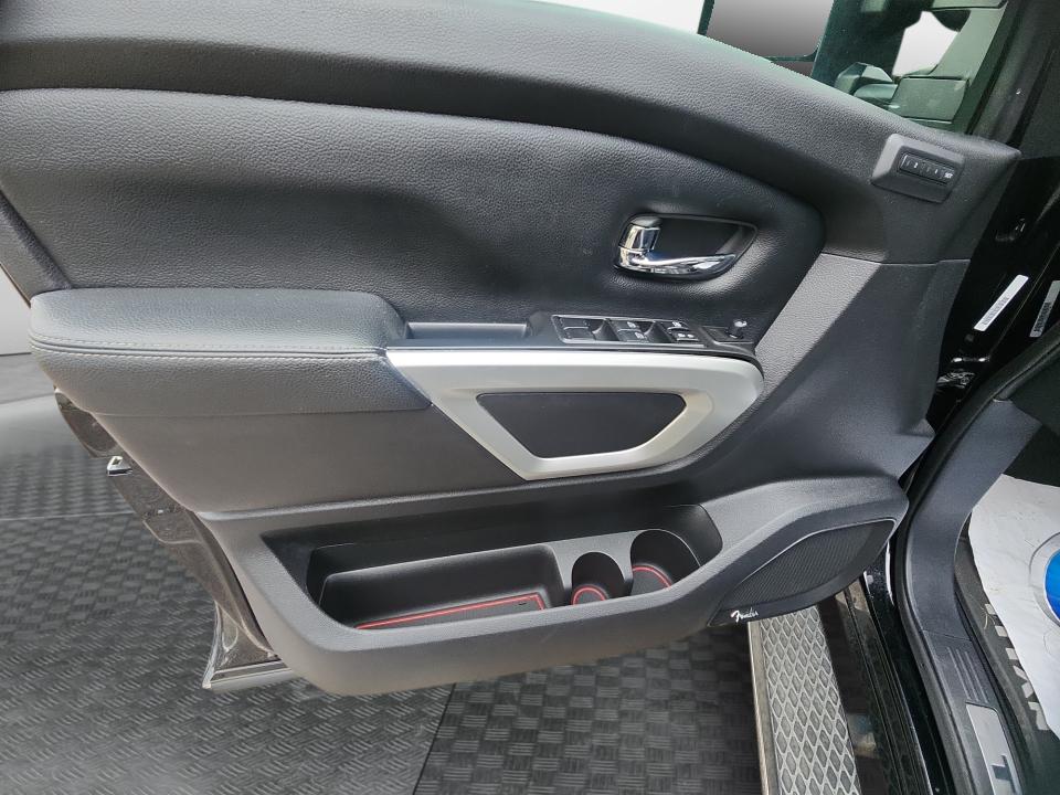 2020 Nissan TITAN SL