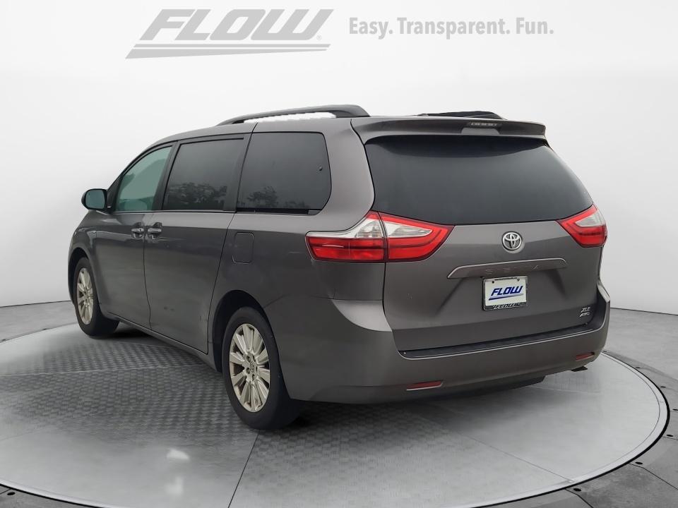 2016 Toyota Sienna XLE