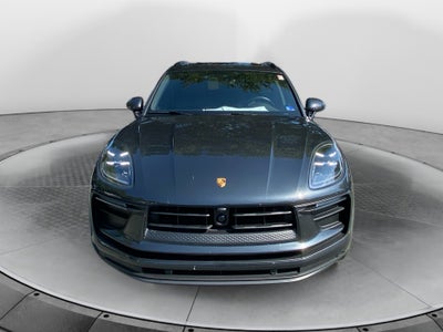 2025 Porsche Macan T