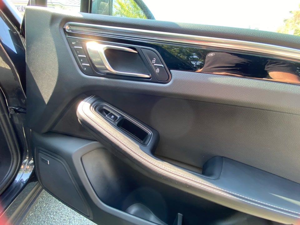 2025 Porsche Macan T