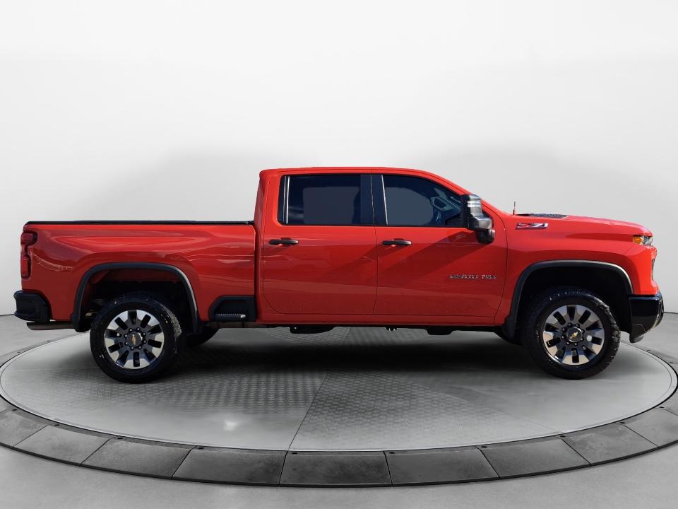 2024 Chevrolet Silverado 2500HD Custom