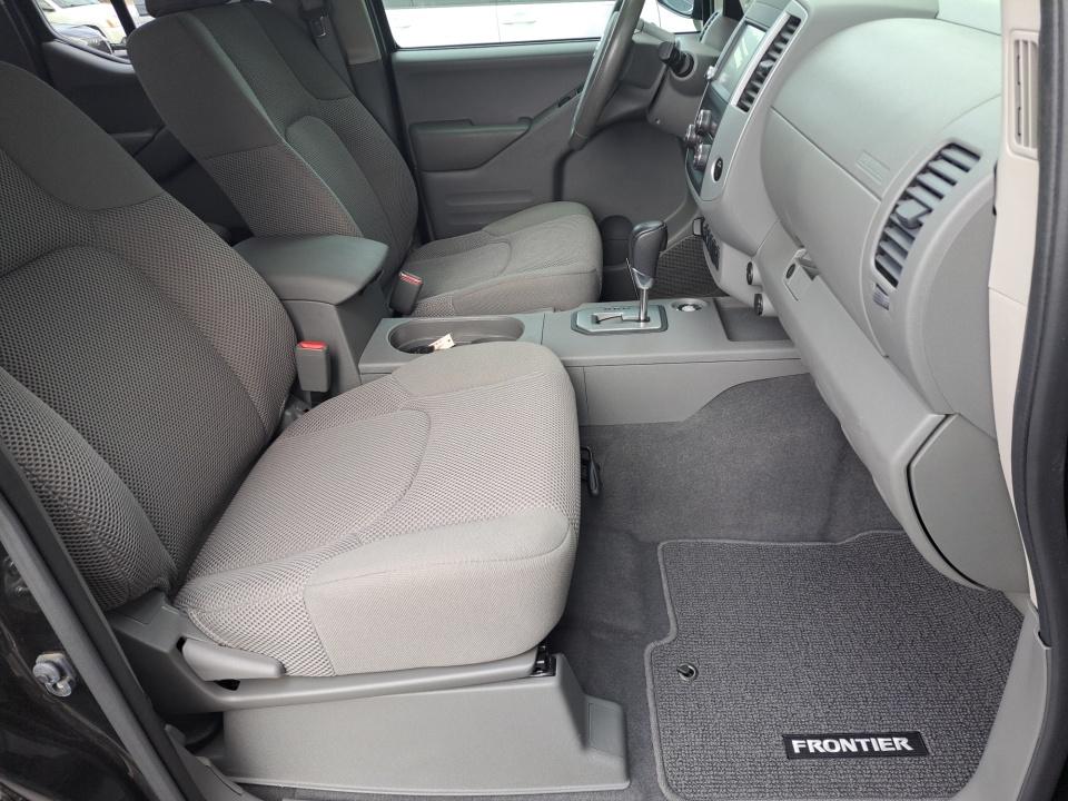 2021 Nissan Frontier SV