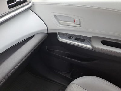 2025 Toyota Sienna LE