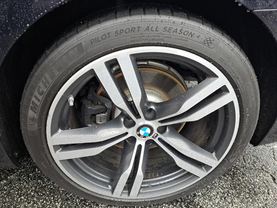 2016 BMW 750i 750i