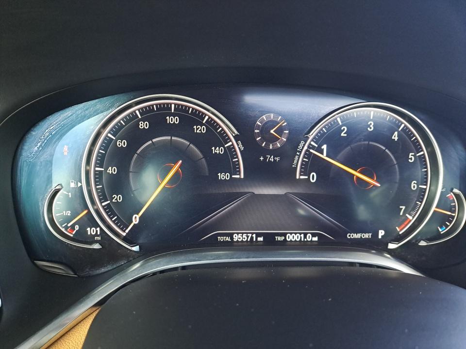 2016 BMW 750i 750i
