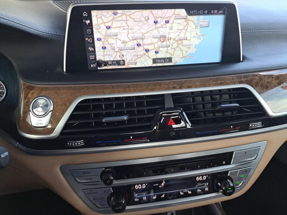 2016 BMW 750i 750i