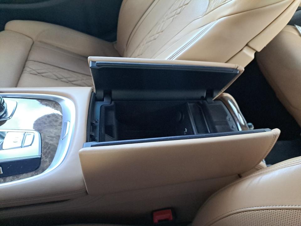 2016 BMW 750i 750i