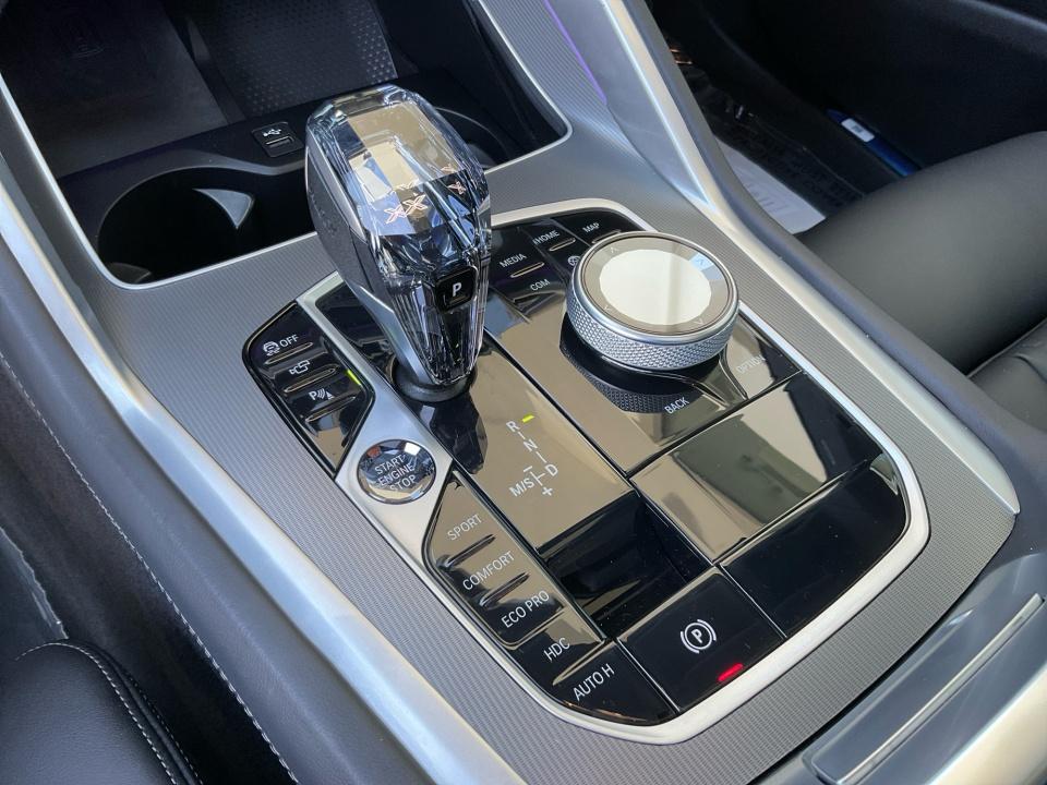 2023 BMW X6 xDrive40i