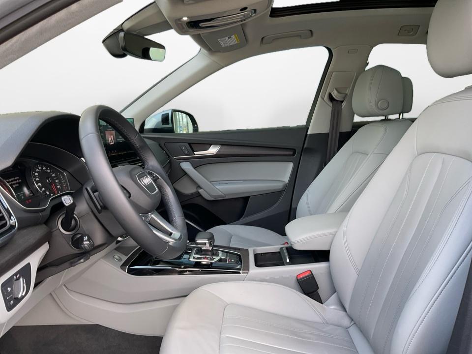 2022 Audi Q5 S line Premium