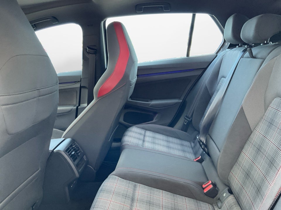 2023 Volkswagen Golf GTI SE