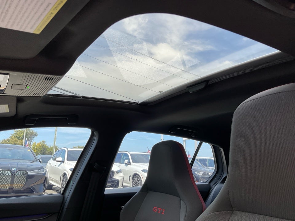 2023 Volkswagen Golf GTI SE