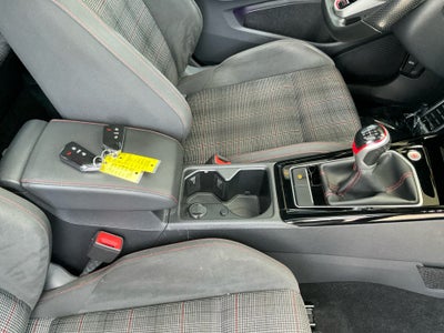 2023 Volkswagen Golf GTI SE