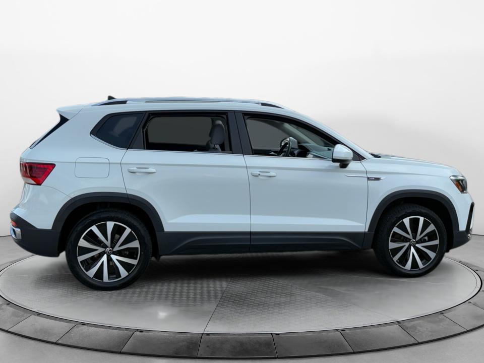 2023 Volkswagen Taos SE