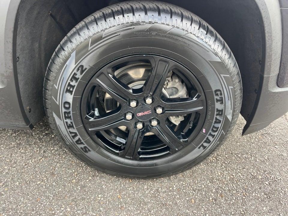 2022 GMC Acadia AT4