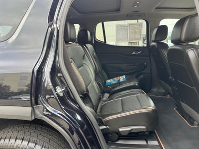 2022 GMC Acadia AT4