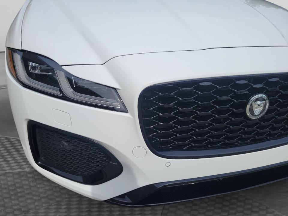 2024 Jaguar XF R-Dynamic SE