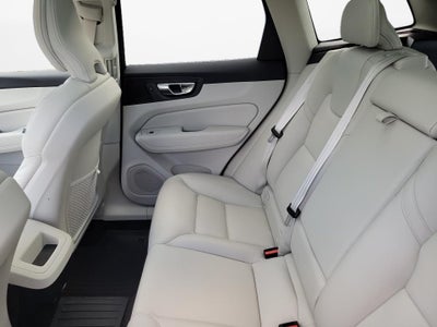 2023 Volvo XC60 Plus Bright Theme