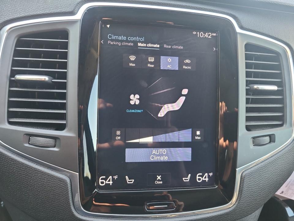 2019 Volvo XC90 Momentum
