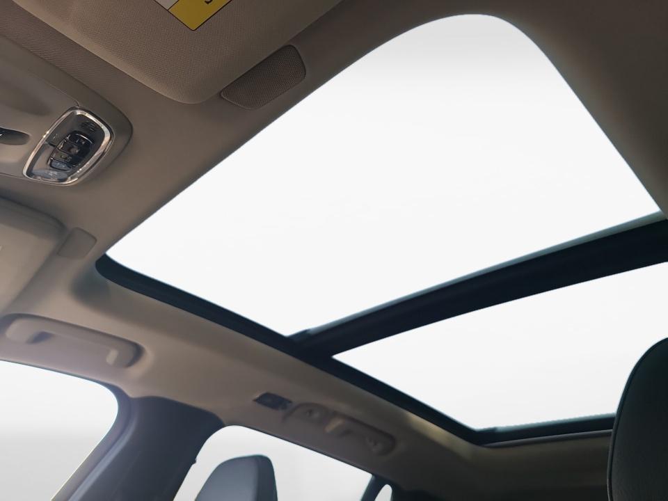 2019 Volvo XC90 Momentum